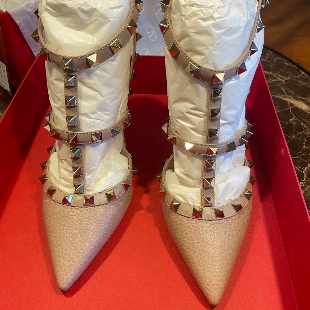 Valentino Garavani Rockstud Ankle Strap Pump